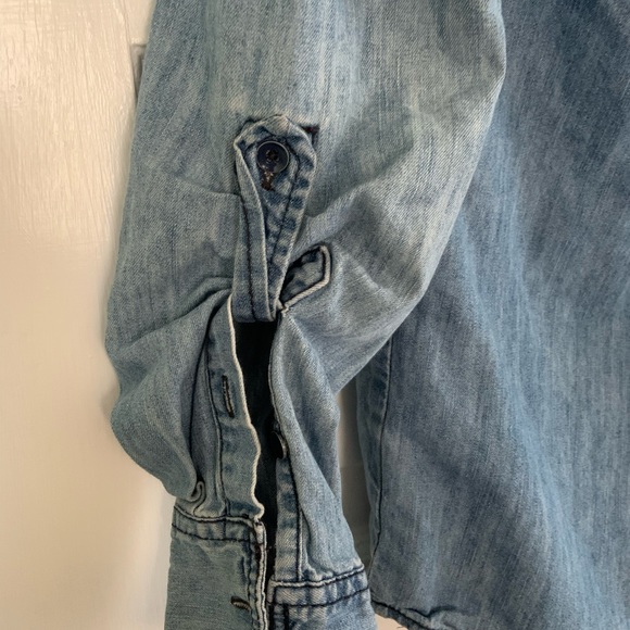 Woman’s long-sleeve button-down shirt - Picture 4 of 10